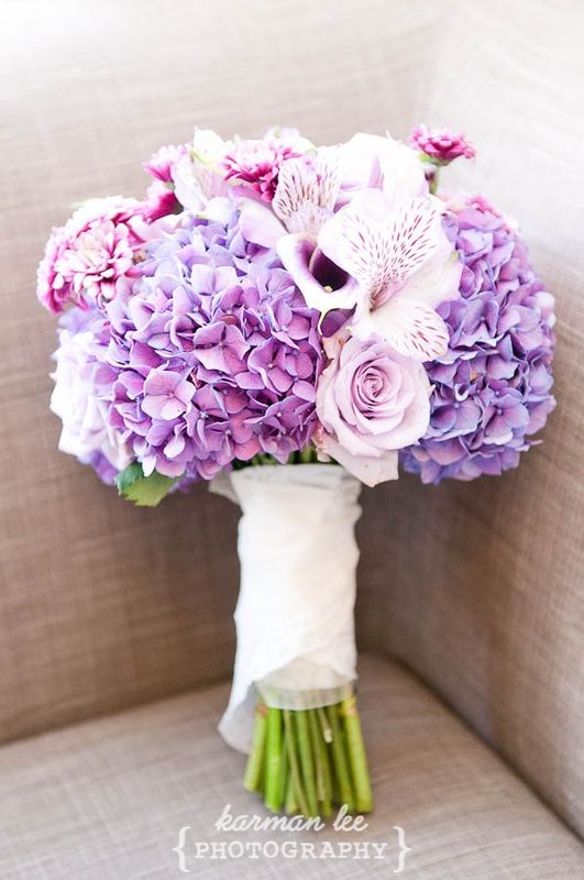 Bouquet of purple flowers
